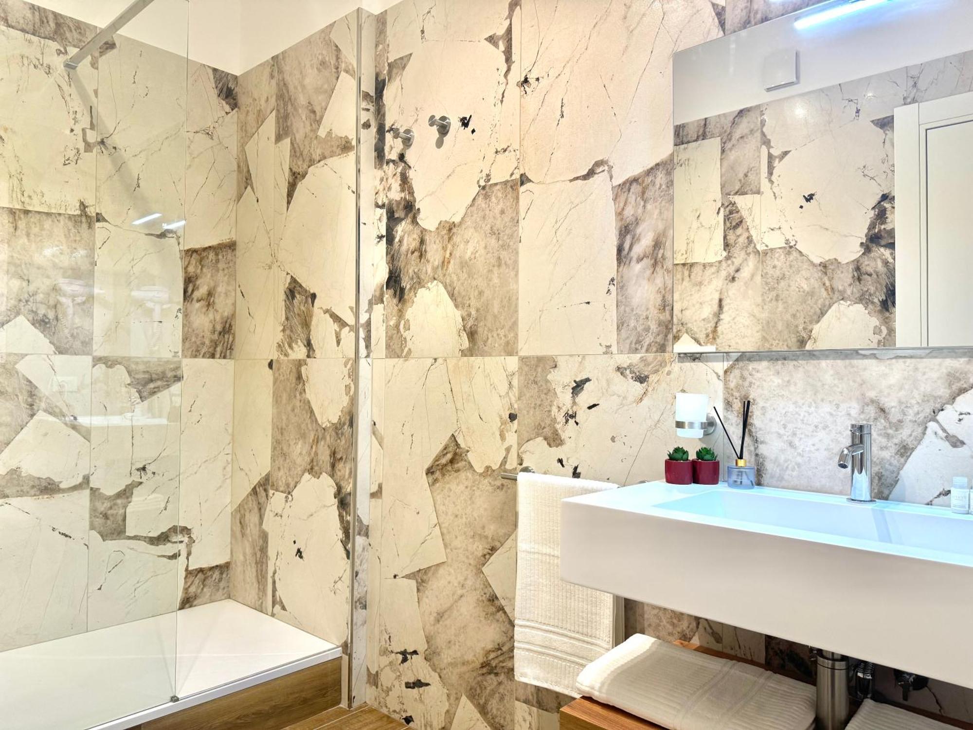 Apartment Saint Peter - Luxury With 24h Guarded Parking Rome